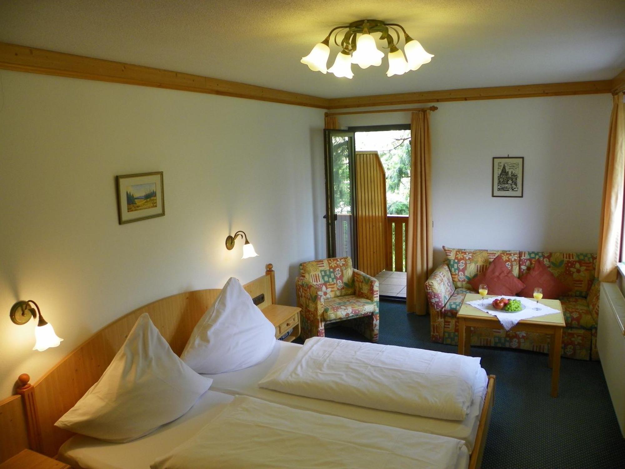 Landhotel Steigerwaldhaus Burghaslach المظهر الخارجي الصورة