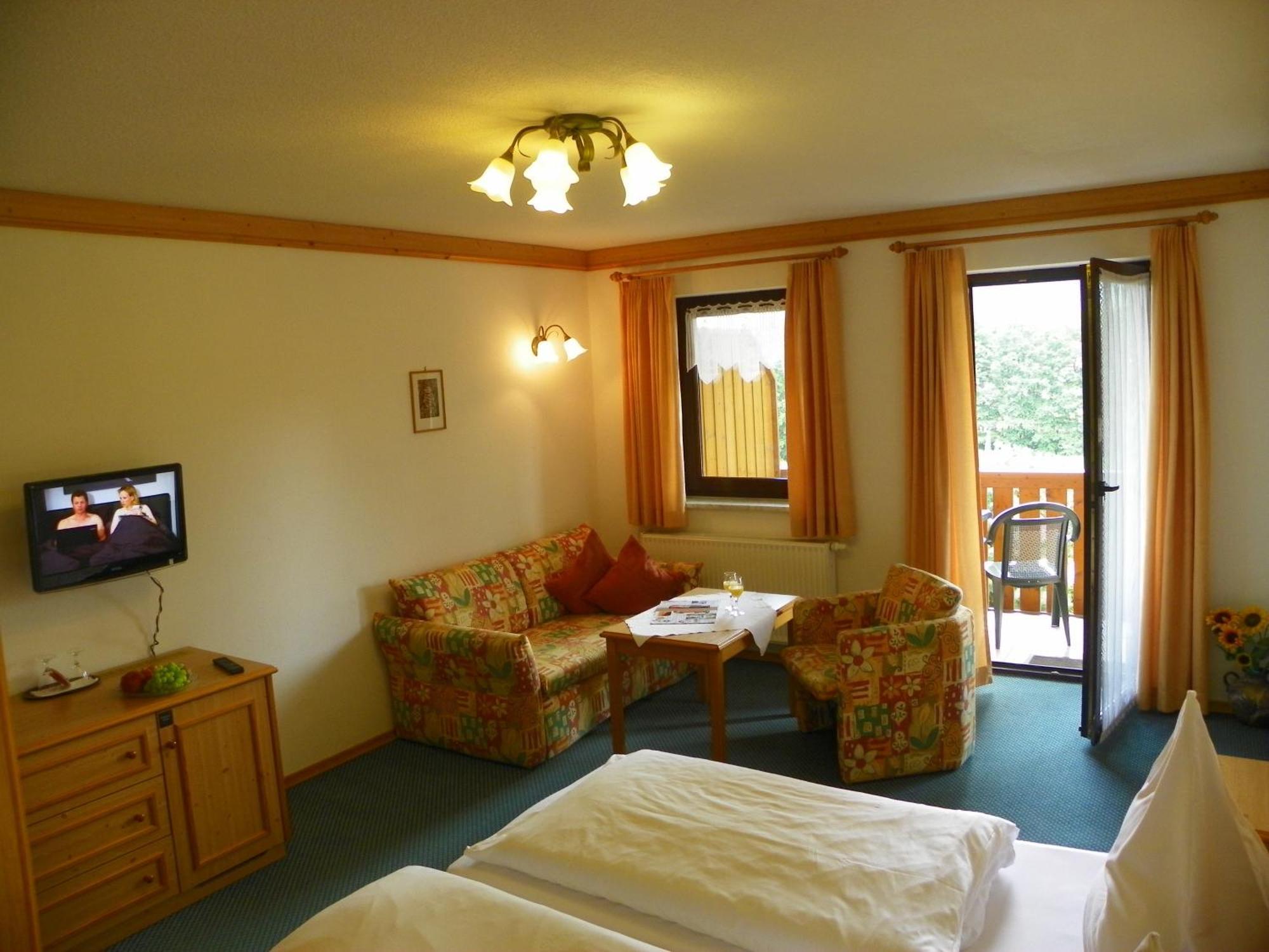 Landhotel Steigerwaldhaus Burghaslach المظهر الخارجي الصورة