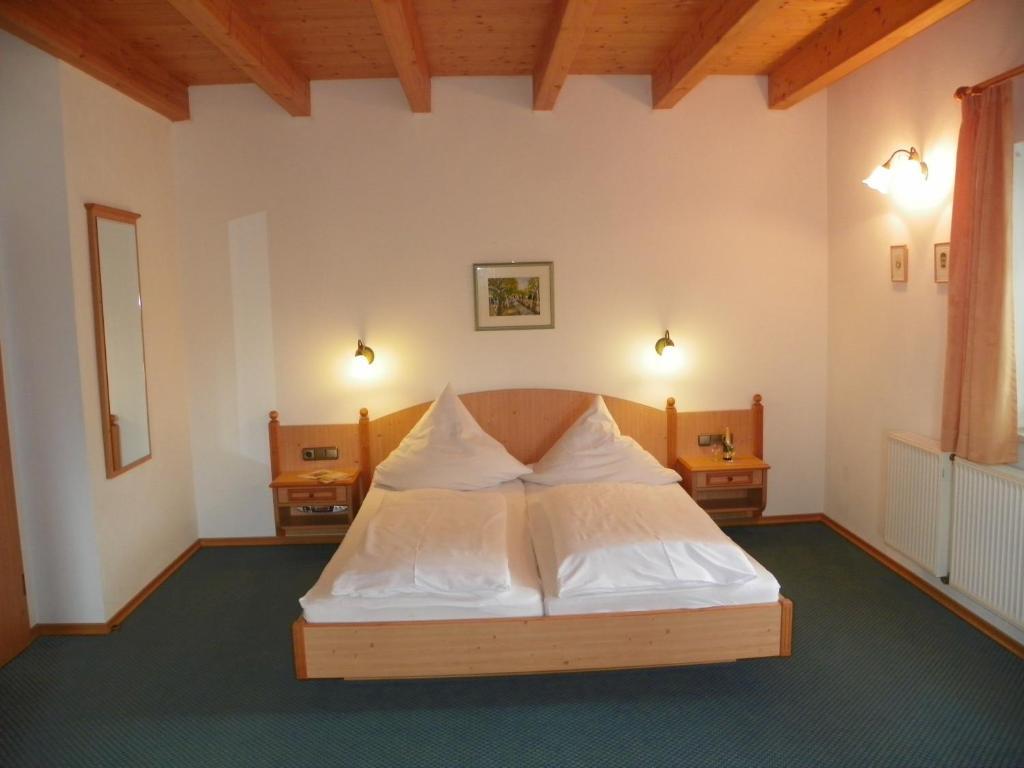 Landhotel Steigerwaldhaus Burghaslach الغرفة الصورة